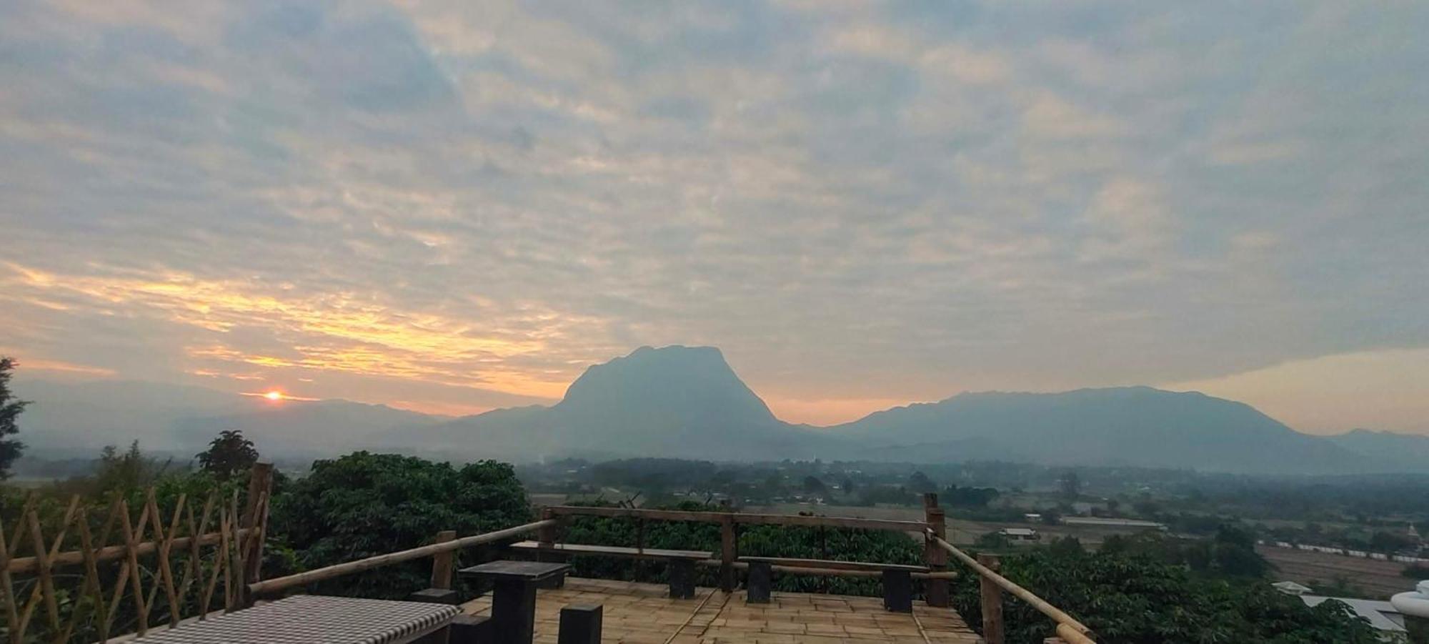 Baan 2 Dao Farmstay Chiang Dao Esterno foto